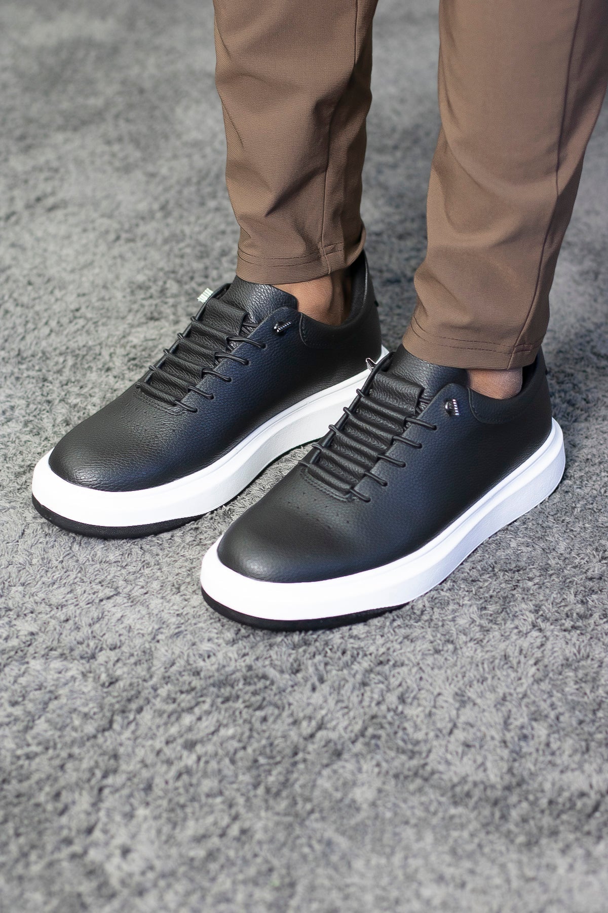 THE LYON PREMIUM SNEAKER - Vibes Fashion