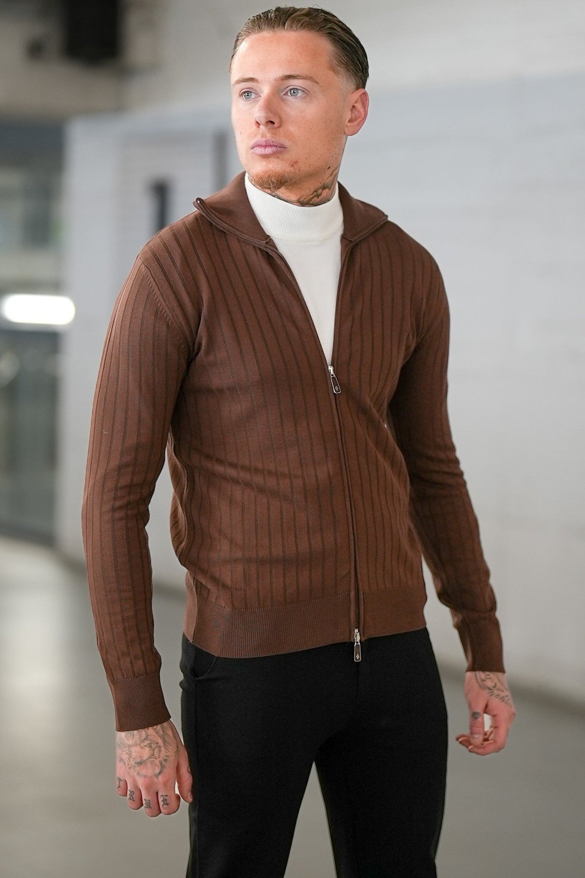 THE VENICE FULL ZIP SWEATER - Vibes Fashion
