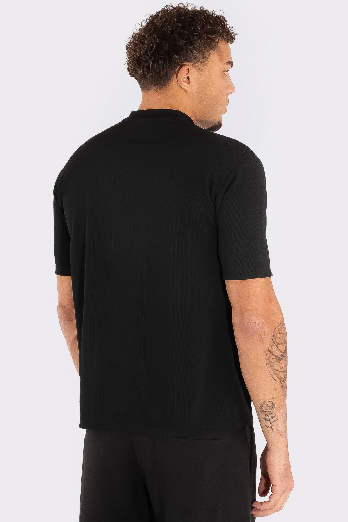 THE VICTOR T-SHIRT - Vibes Fashion