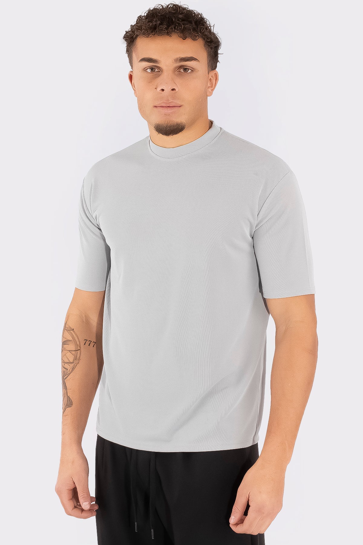 THE VICTOR T-SHIRT - Vibes Fashion