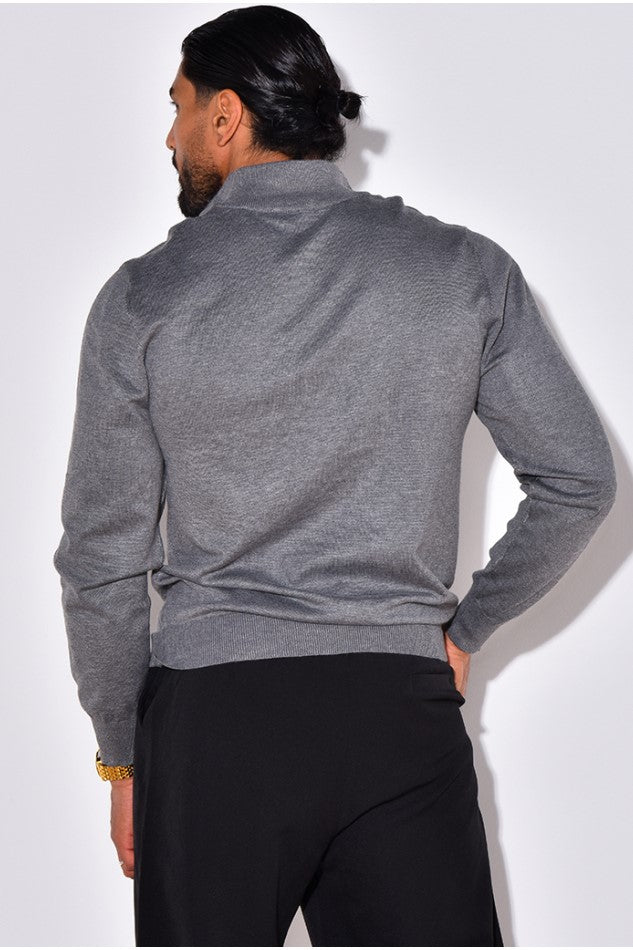 THE ZIPPED TURTLENECK